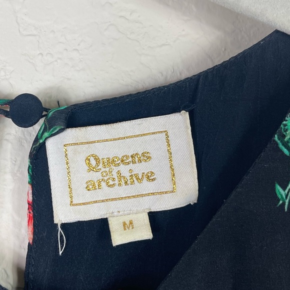 Queens of Archive Minnie Two Tone Tiered Floral Ruffle Sleeve Maxi Dress Size M - Picture 9 of 12